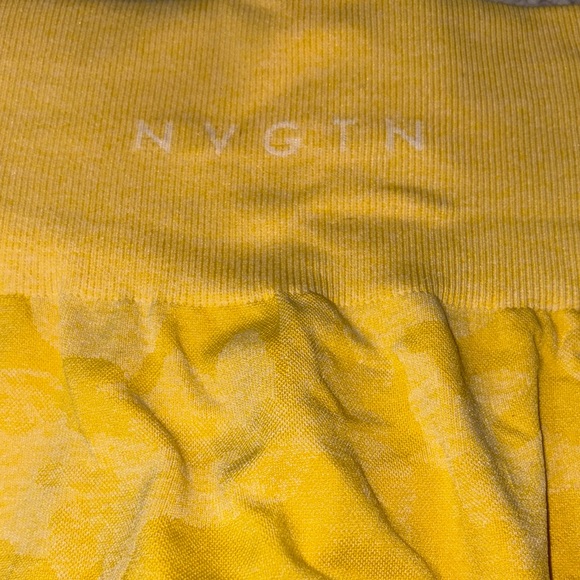 NVGTN Sunshine Yellow Camo Seamless Leggings XS - Picture 2 of 6